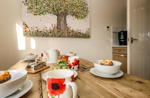 Wyke Regis Cottage | Waters Edge