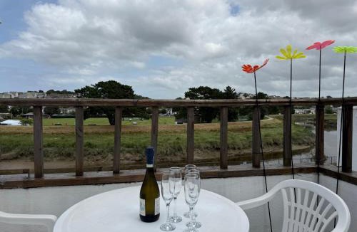 Wadebridge House | Waterside Holiday Cottage on Camel Trail Wadebridge Sleeps 5