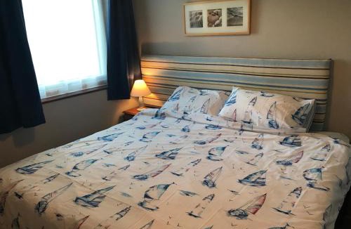 Wadebridge House | Waterside Holiday Cottage on Camel Trail Wadebridge Sleeps 5