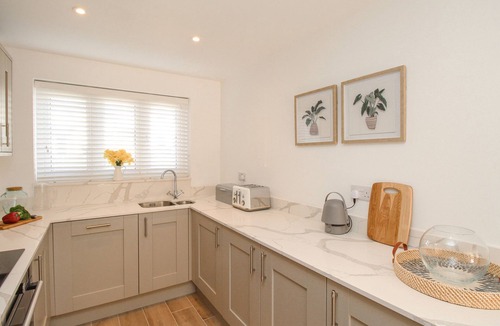 Lulworth Cottage | WATERSTON COTTAGE, pet friendly, with a garden in West Lulworth