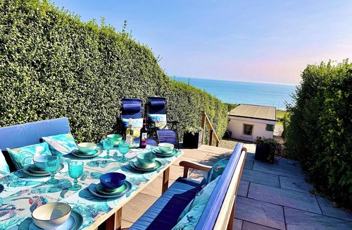 Brighton House | Wave Watcher | Stunning Panoramic Seaview | Sleeps 8 | Near Beach & Centre | Parking | 3 Bathrooms