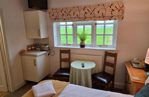 Little Plumstead Bed & Breakfast | Wayside B&B