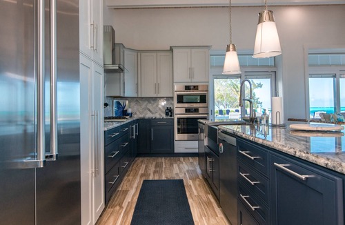 Tar Bay House | Welcome To Sandy Bum Relax In Luxury On Tar Bay Beach (7 Bedroom Listing)