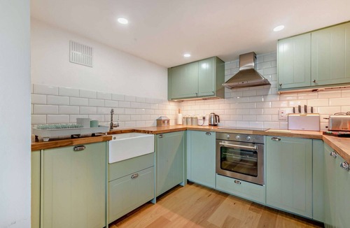 Stow-on-the-Wold Apartment | Welcoming dog friendly Apartment - The Old School House