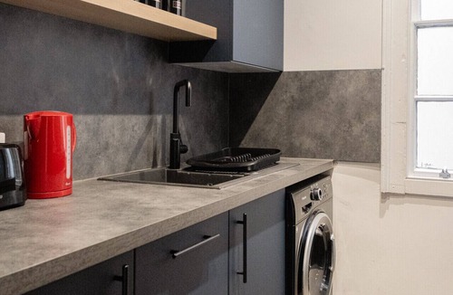 Cheltenham Apartment | Wellesley House - Stunning 2 Bedroom Apartment in Central Cheltenham