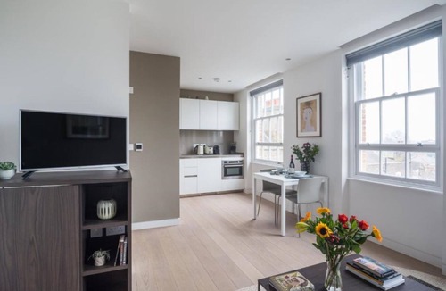 Hampstead Apartment | Wells Court by Aeria Apartments
