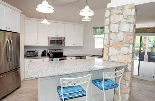 Great Exuma House | West House: 2BR House w/Beach & Private Deck