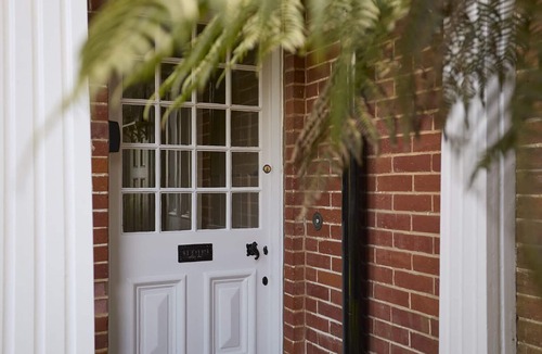 Nettlestone House | West Ingle Large Edwardian Home Overlooking Seagrove Bay
