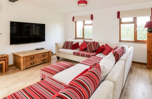 Horseheath Cottage | WEST VIEW COTTAGE, pet friendly in Linton, Cambridgeshire