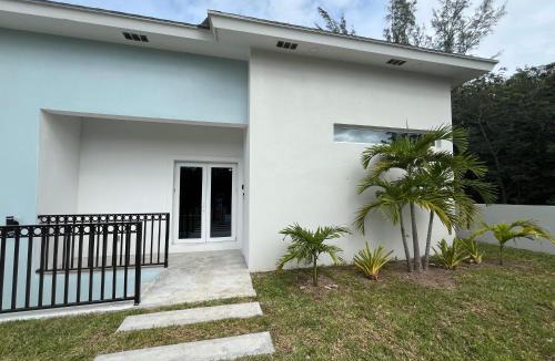 Westwind Villa | West Winds New House with Pool 4/3