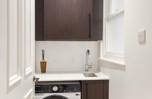 Tachbrook Apartment | Westminster Apartment - Big Ben, London Eye, Buckingham Palace & Thames
