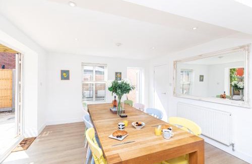 Sway Apartment | Westview Cottage bikes/chef/hot tub