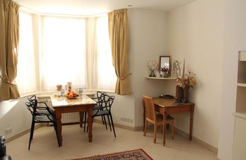 Courtfield Apartment | Wetherby Place