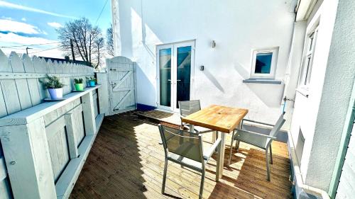 St Austell Apartment | White Eden - explore Cornwall from a comfy central appartment