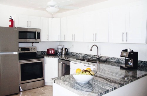 Port Howe House | White Ocean Coral - Private Beach Villa
