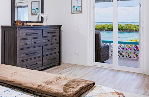 Spanish Wells House | Willie By The Sea/Luxury Waterfront/3 King Suites/Newly Renovated/3.5 Bath