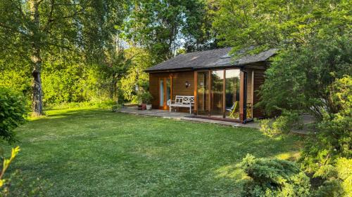 Bognor Regis Ski Chalet | Willow Cottage
