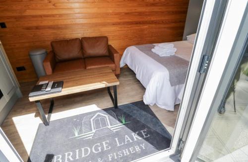 Thorpe House | Willow Lodge At Bridge Lake Farm & Fishery