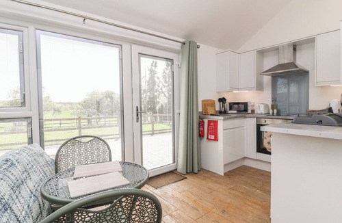 Swimbridge Cottage | WILLOW, romantic, with a garden in Barnstaple