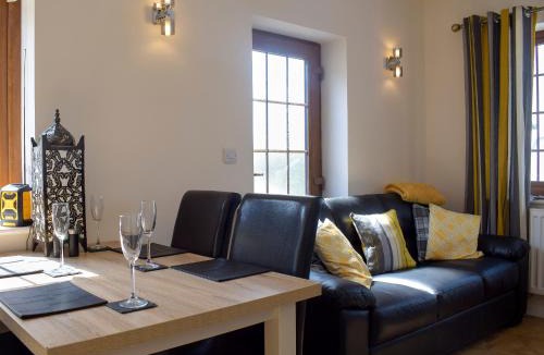 Glasbury House | Windhover