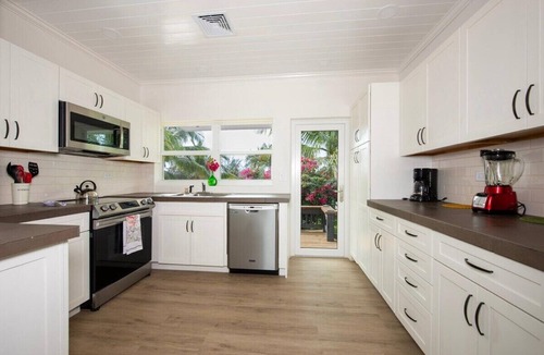 Double Bay House | Wish House - Private Remodeled Beach House on Double Bay Beach