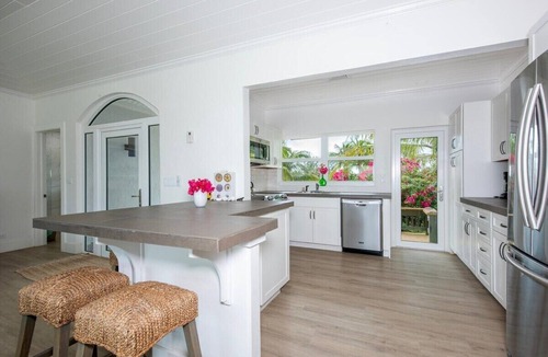 Double Bay House | Wish House - Private Remodeled Beach House on Double Bay Beach