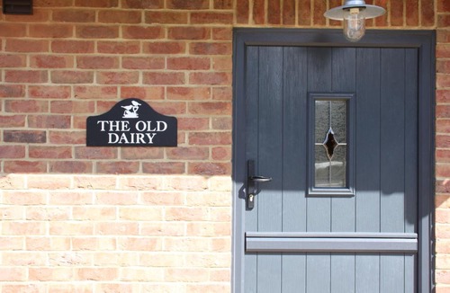 Barns Green Apartment | Wonderfully Spacious Luxury Holiday Cottage