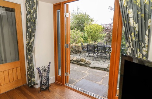 Ambleside Cottage | WOODBINE COTTAGE, pet friendly, with open fire in Ambleside