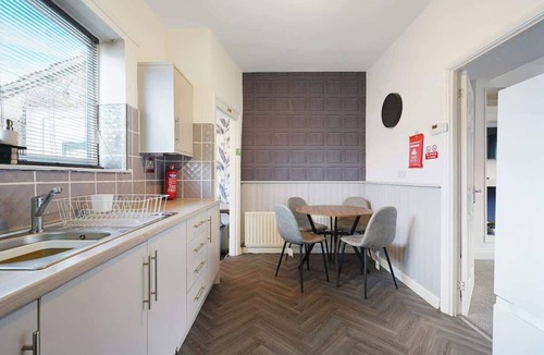 Fishburn House | Work Friendly 3 Bed House with Sofa Beds, Sleeps 7