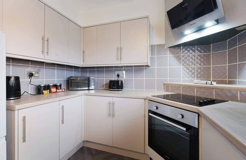 Fishburn House | Work Friendly 3 Bed House with Sofa Beds, Sleeps 7