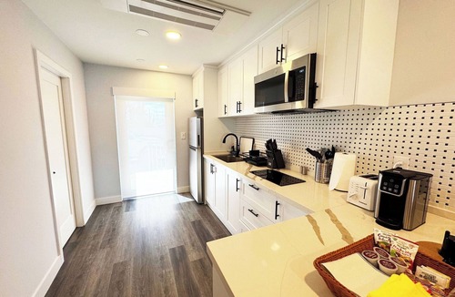 Bahamas Terrace Apartment | Xquisite Suites