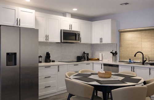 Bahamas Terrace Apartment | Xquisite Suites