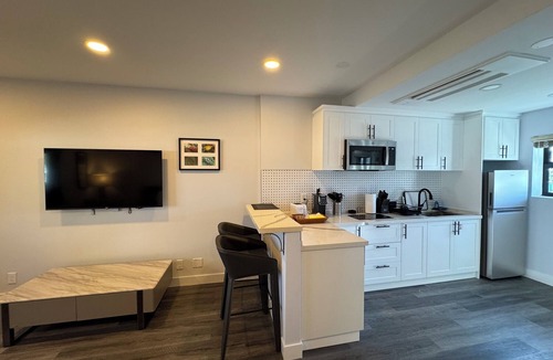 Bahamas Terrace Apartment | Xquisite Suites