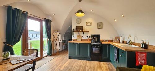 Fangfoss Ski Chalet | Yorkshire Wolds Luxury Glamping Pod - Yapham Holds Farmhouse