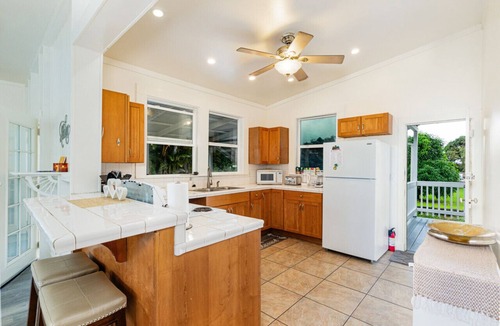 Hilo Apartment | Your Perfect Hilo Homebase - Sleeps 9 with AC
