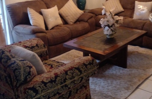 Greencastle House | Your private get away hidden in historic island settlements