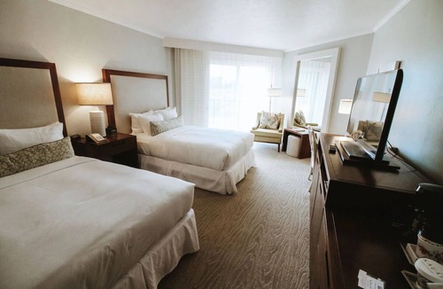 Hanamaulu Hotel | Your Relaxing Getaway Awaits! 4 Garden View Units, Private Balconies!