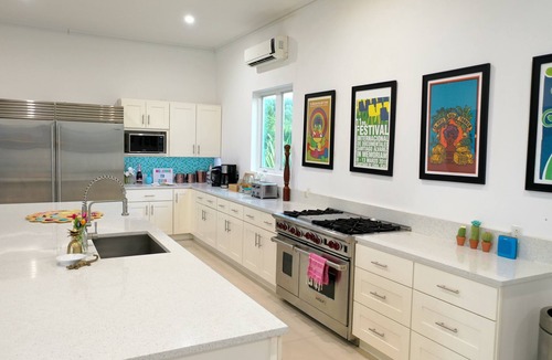 Savannah Sound Villa | ZION Beachfront | Luxury | ECO | Lagoon | Paddleboards | Snorkel | Volleyball