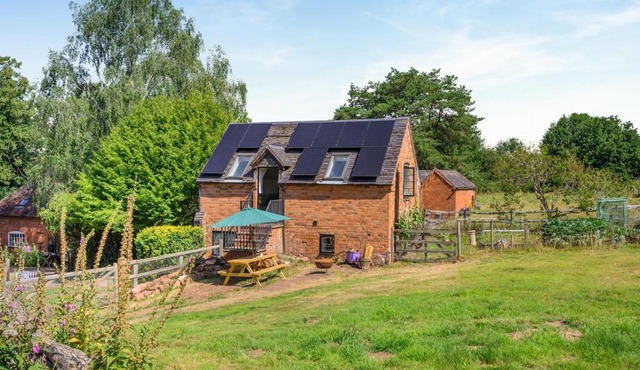1 Bed in Bournheath oc-h45428