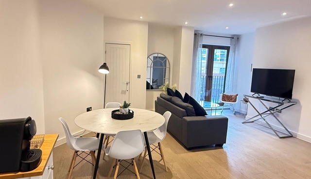 1 Bed - Sleeps 2 - City Centre - Free Parking