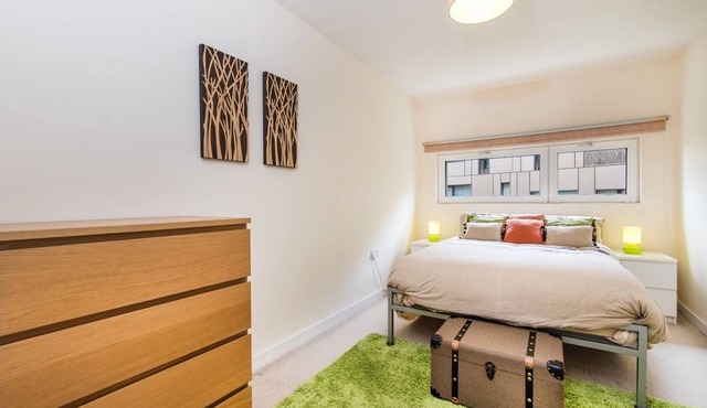 1-Bed - Sleeps 2 - near Victoria Coach Stn