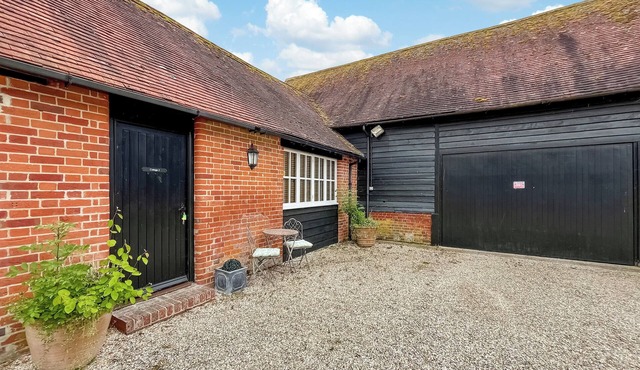 1 bedroom accommodation in East Tytherley