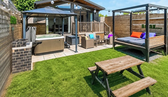 1 bedroom accommodation in Raywell, Beverley
