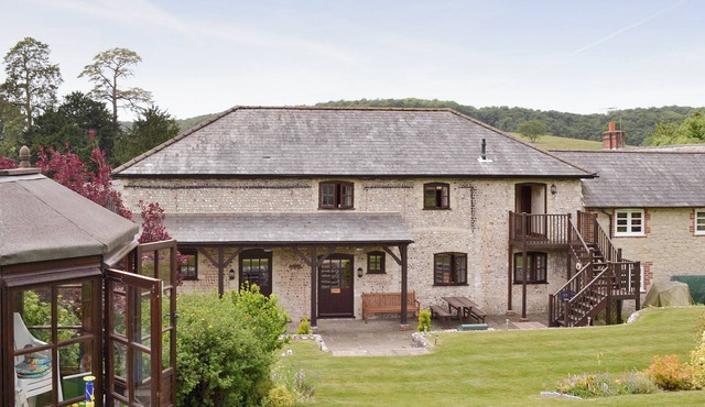 1 bedroom accommodation in East Meon, Petersfield