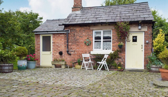 1 bedroom accommodation in Burscough, near Southport