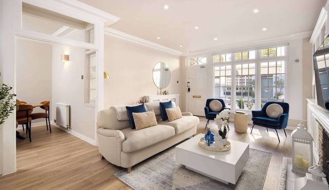 10 Mins Walk to Harrods | Belgravia Mews House