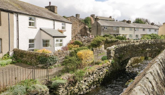 14 Low Row, Cark In Cartmel