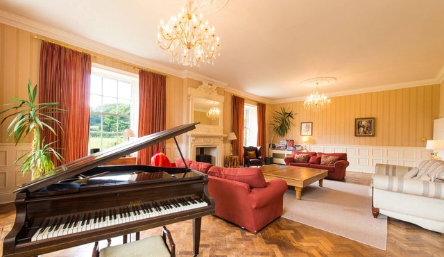 17th Century, Grade II* listed with Country and Sea Views, optional hot tub