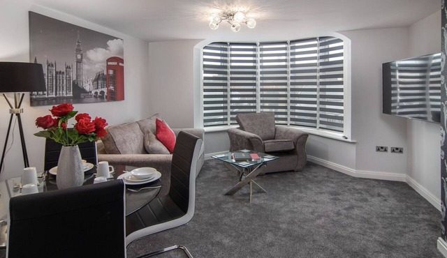 2 Bdrm Sleeps 7 Near Top Attractions Free Parking
