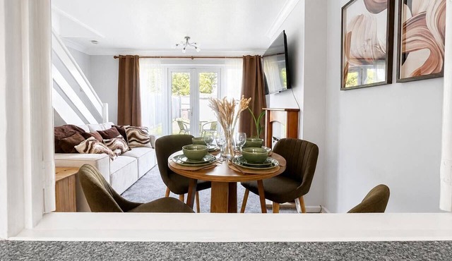 2 Bed | 1 Bath | Free Parking|Contractors|Families